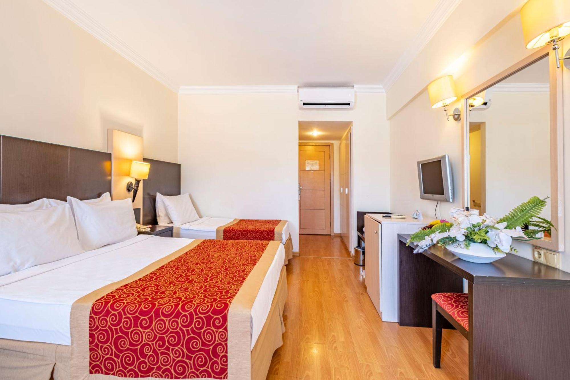 Viking Garden Hotel 凯梅尔 外观 照片