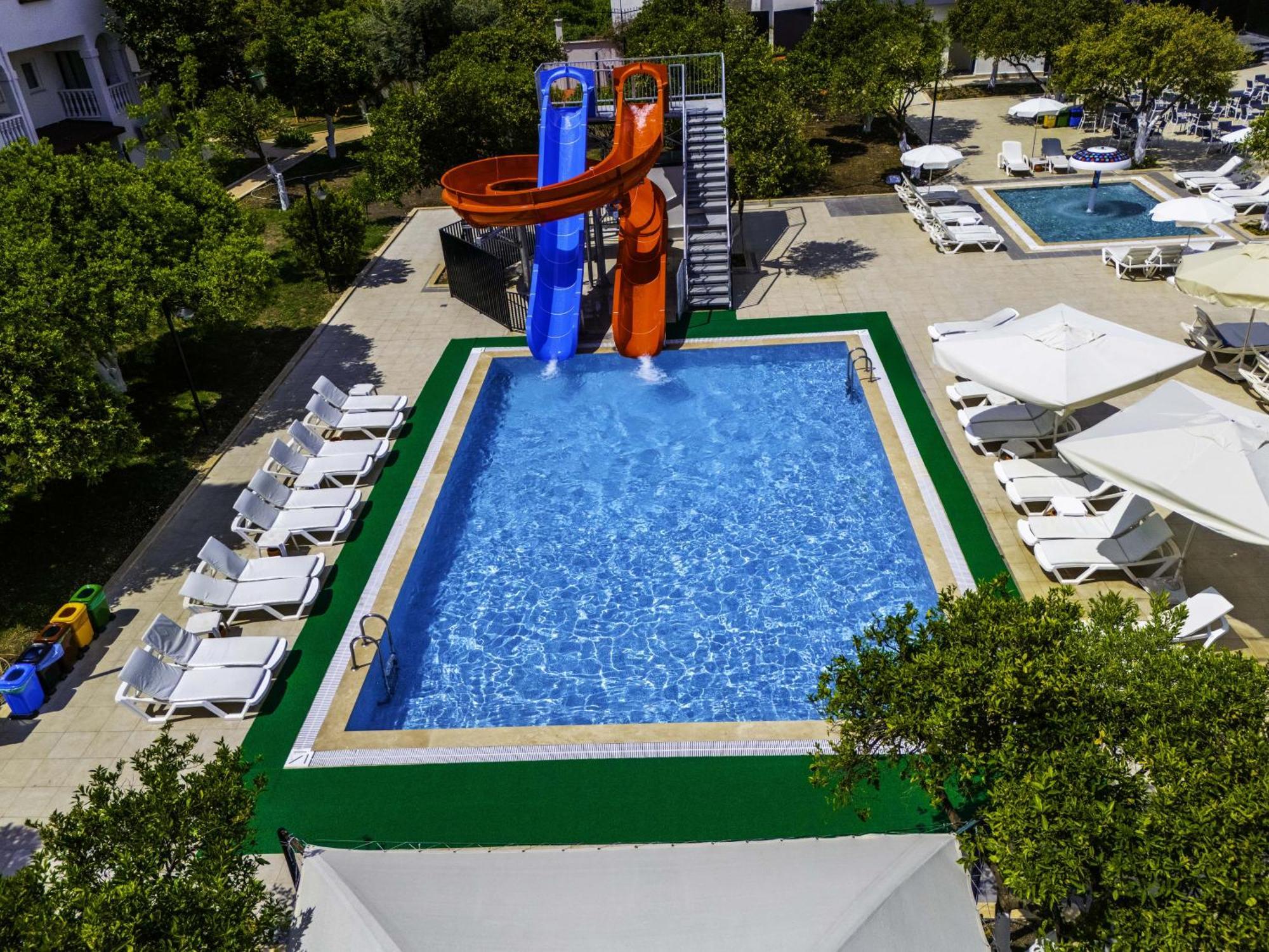Viking Garden Hotel 凯梅尔 外观 照片